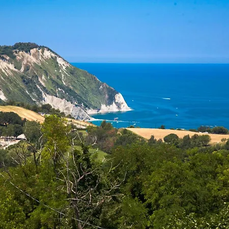 La Torre Del Bed & Breakfast